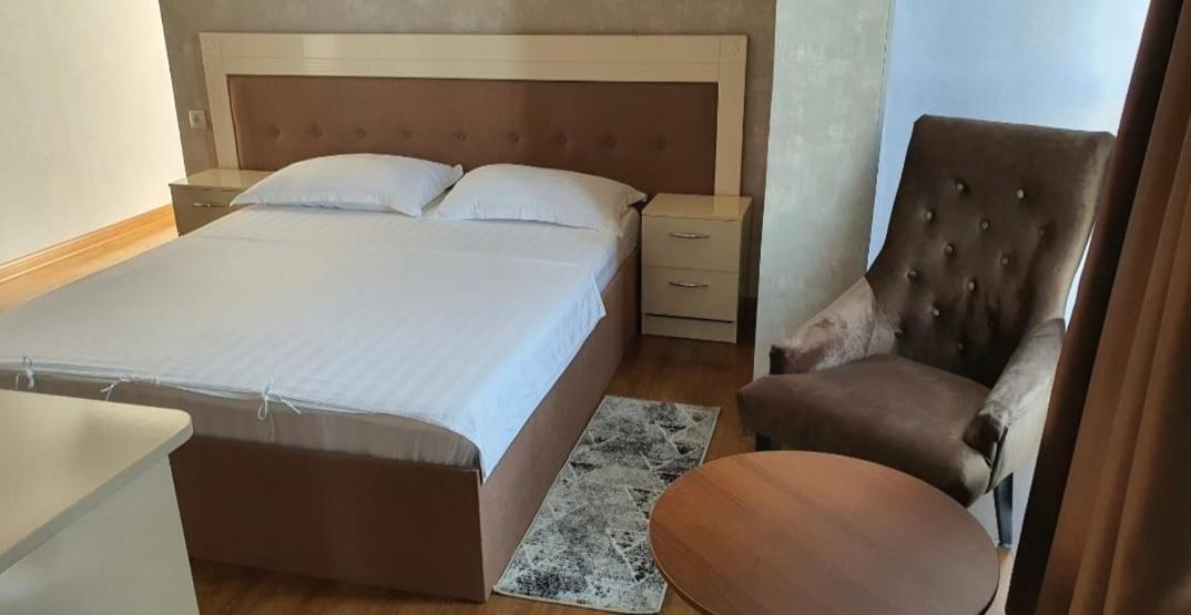 Montana Hotel Almaty Extérieur photo